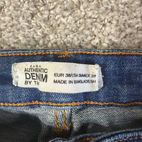 ZARA Trafaluc Authentic Denim Jeans – Size 6 (28) mid to high-rise like new - Picture 2 of 7